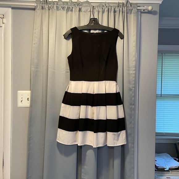 B. Smart Dresses & Skirts - B. Smart Semi-Formal Black & White Stripped Dress- Size 7/8